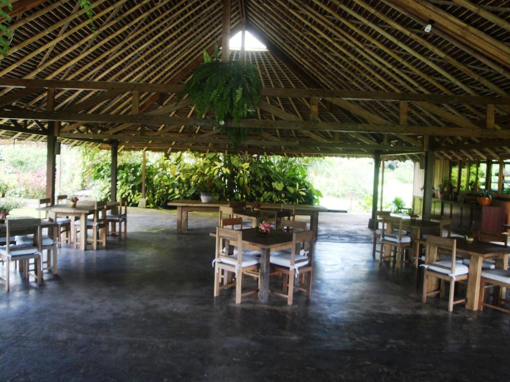 Gardenia Country Inn Tomohon Экстерьер фото
