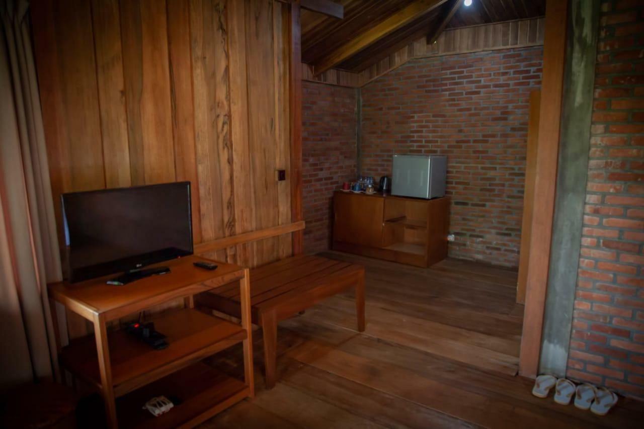 Gardenia Country Inn Tomohon Экстерьер фото