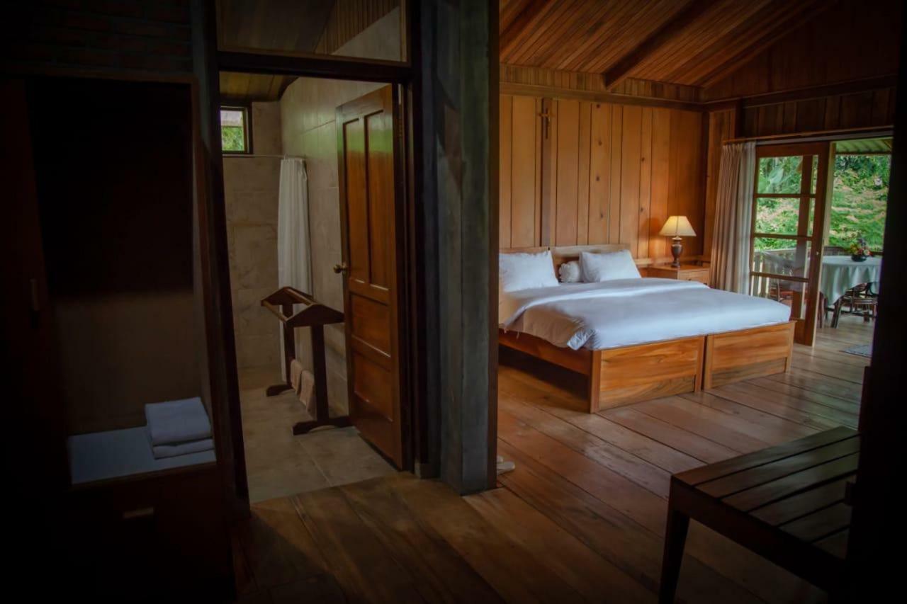 Gardenia Country Inn Tomohon Экстерьер фото